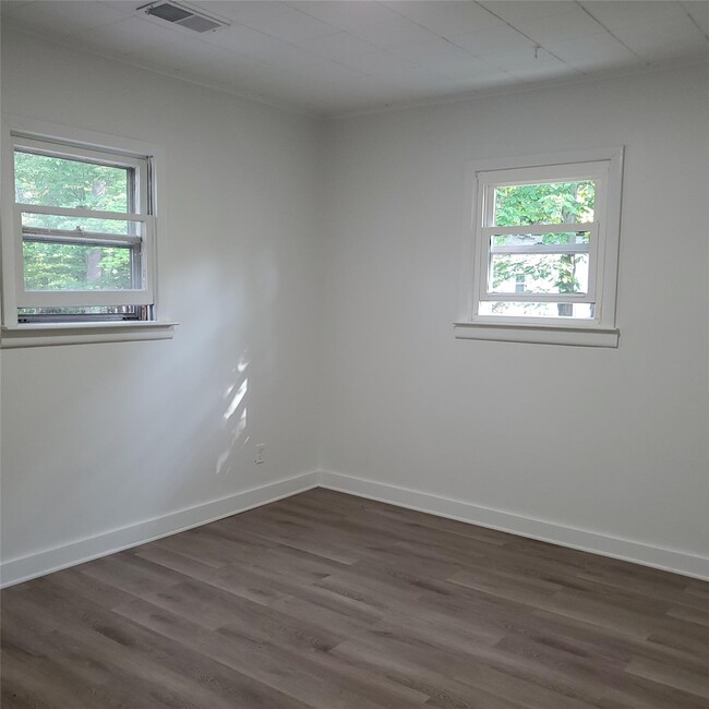 Building Photo - 5329 Searsville Rd