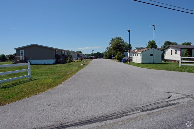 Primary Photo - E Ridge Rd