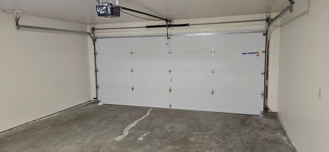 Building Photo - 4607 Mustang Dr