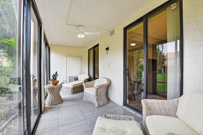 Building Photo - 7773 La Mirada Dr