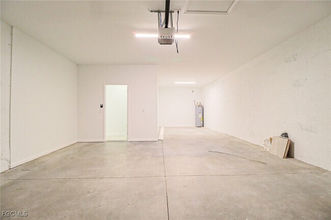 Building Photo - 3744 Passion Vine Dr