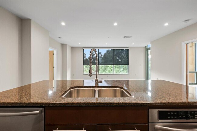 Building Photo - 1600 Barton Springs Rd