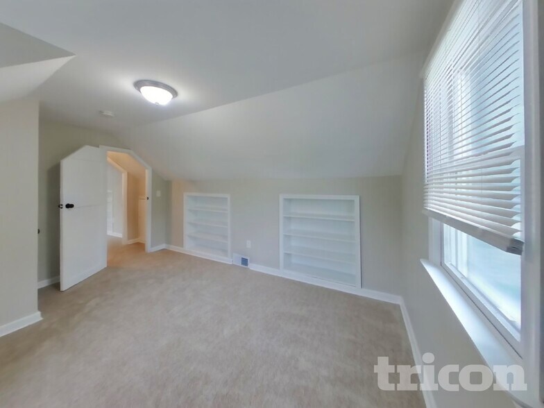 Building Photo - 34 Fahnestock Rd