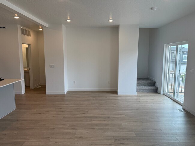 Building Photo - 1579 W Viola Ln