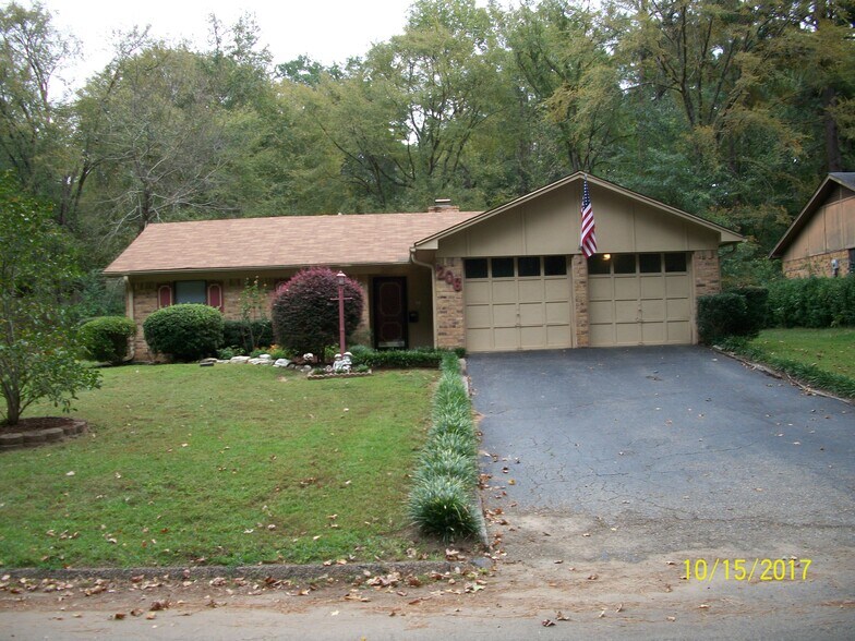 Building Photo - 206 Cedarcrest Dr