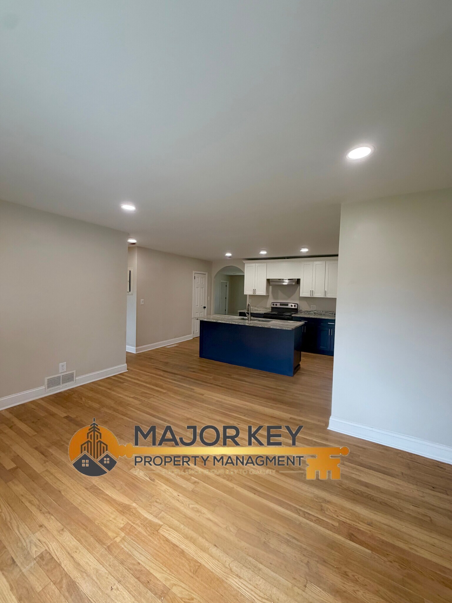 Building Photo - 4178 Suzanne Ln