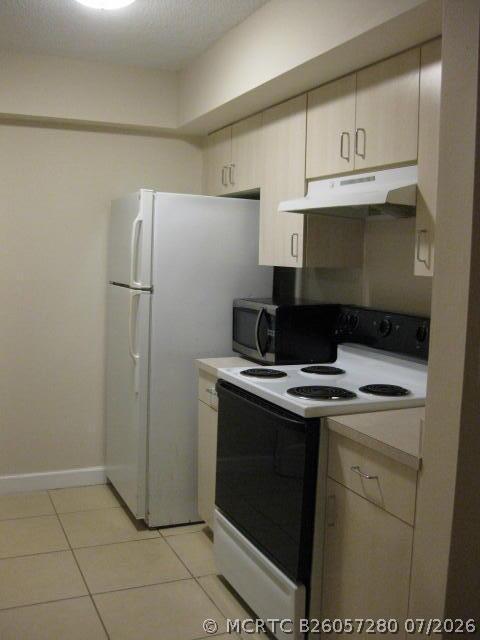 Building Photo - 620 SW 111th Ave
