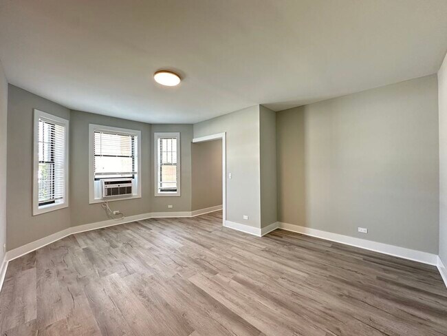 Building Photo - 376 Hazel Ave