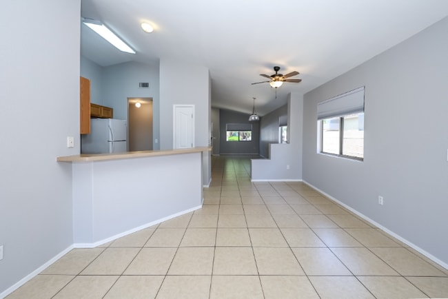 Building Photo - 6807 W Quailwood Way