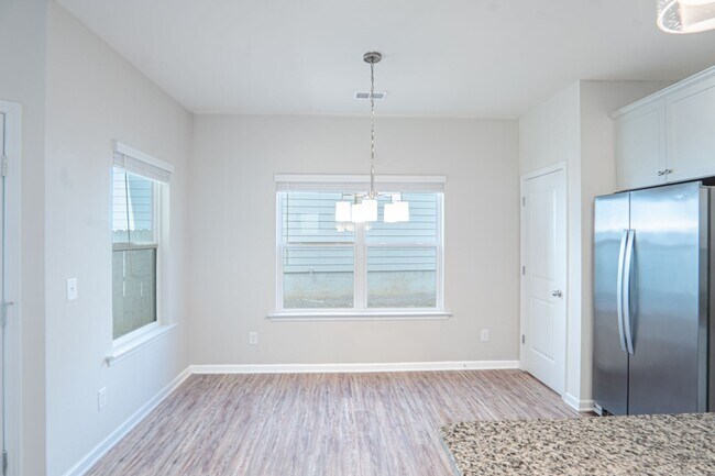 Building Photo - 108 Bryon Ln