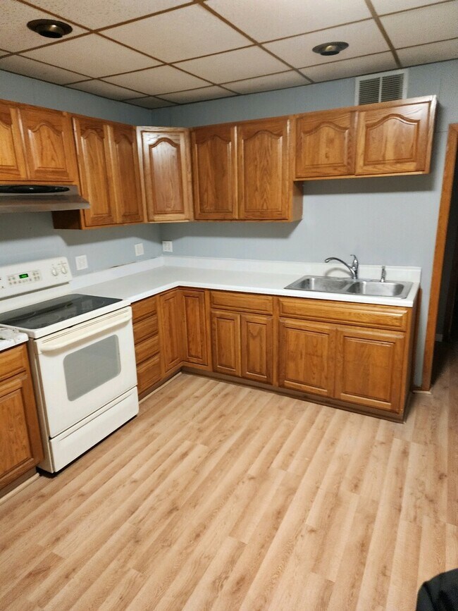 Kitchen - 228 E 8th St