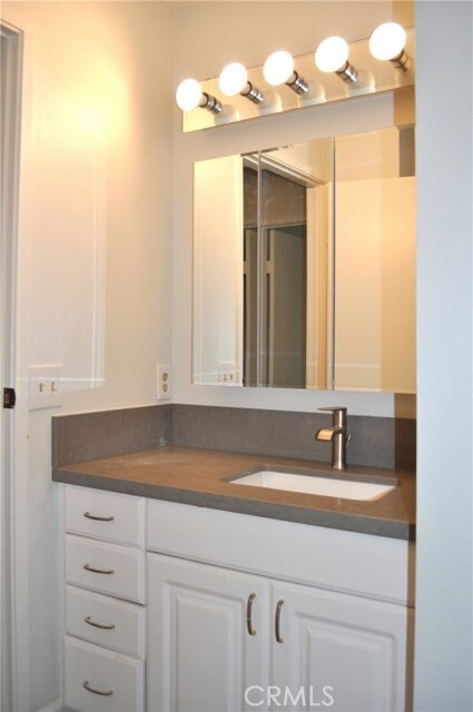 Building Photo - 2142 Foxglove Rd