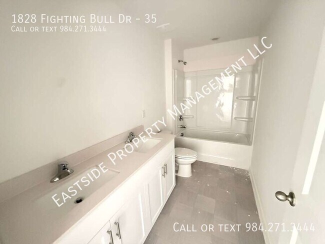 Building Photo - 1828 Fighting Bull Dr
