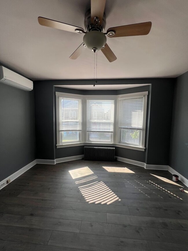 Building Photo - Charming Home in Wilson School District