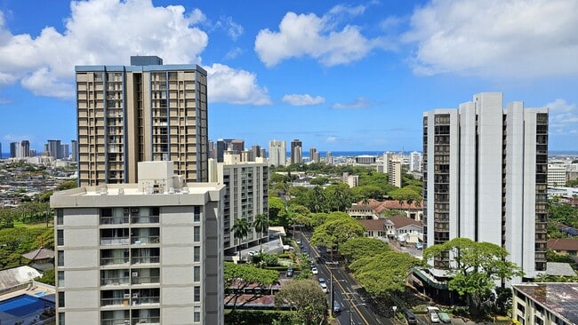 Building Photo - 2101 Nuuanu Ave