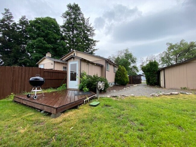 Building Photo - 18417 E Bow Ave