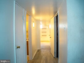 Building Photo - 6304 Somerset Rd