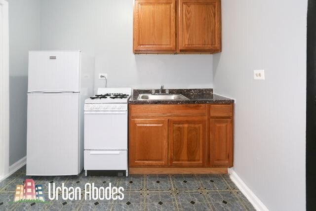 Building Photo - 5708 N Winthrop Ave