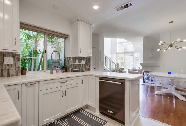 Building Photo - 54 Waxwing Ln