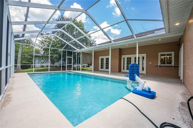 Building Photo - 2326 Deerbrook Dr