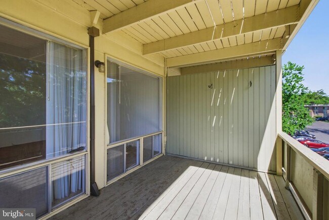 Building Photo - 7116 Donnell Pl
