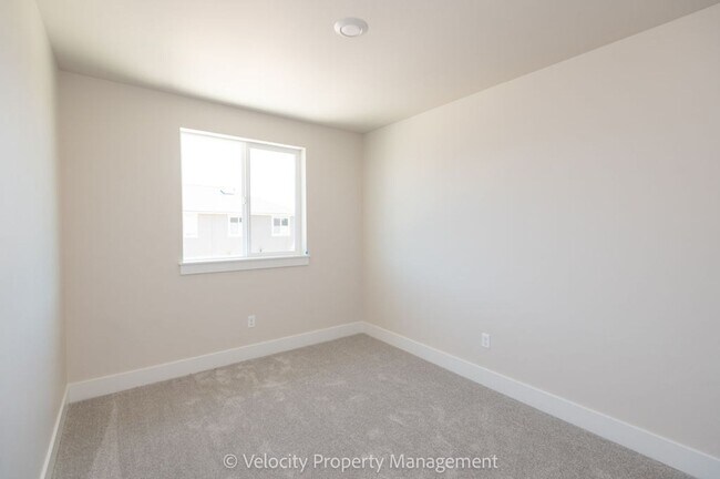 Building Photo - 3032 NE Terreo Pl