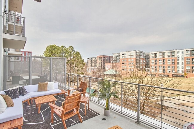 Building Photo - Condo in the Heart of Downtown Durham | Private Terrace + Amenities