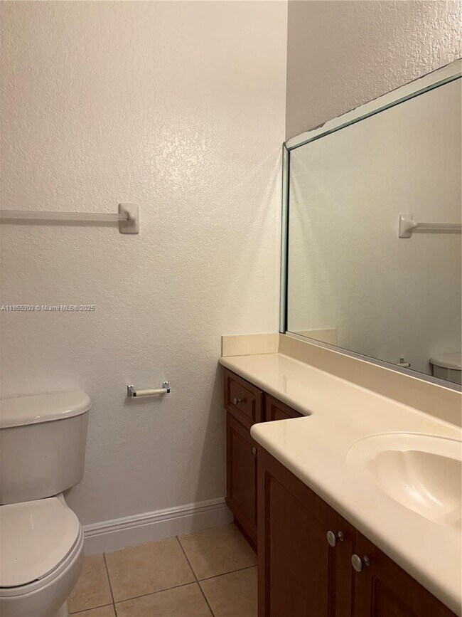 Building Photo - 6626 Hidden Cove Dr