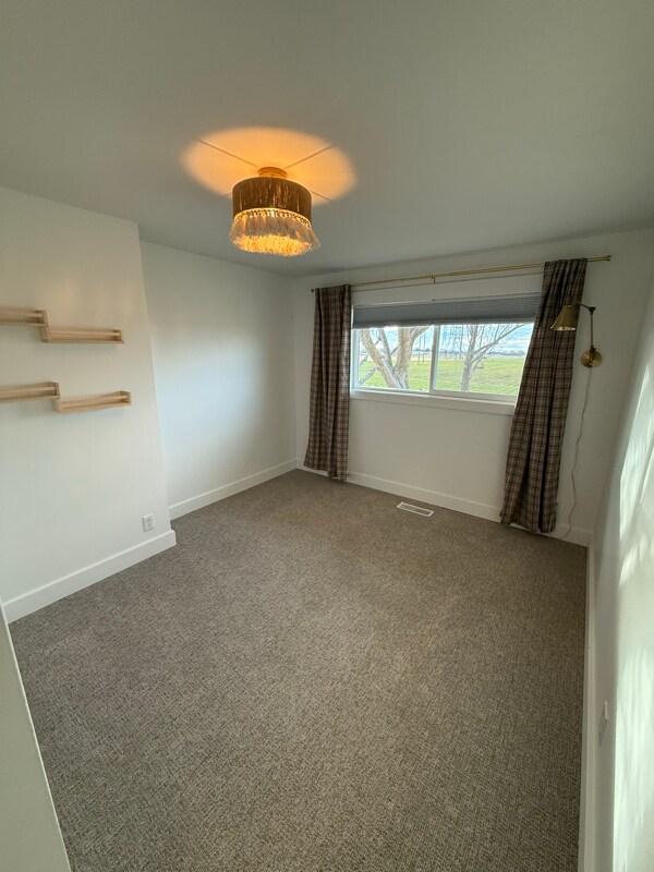 Building Photo - 1108 N 1500 W