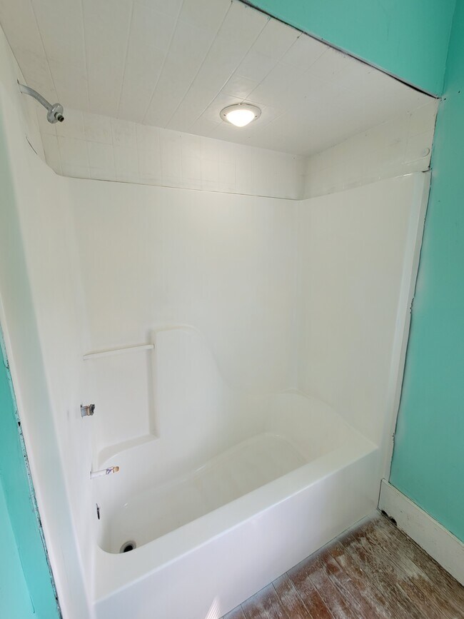 Building Photo - 1803 Harlansburg Rd