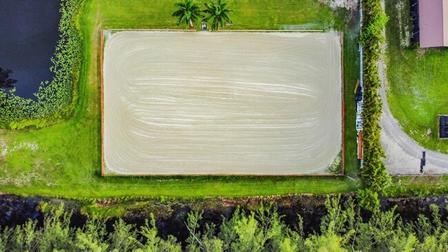 Building Photo - 11861 Hawk Hollow