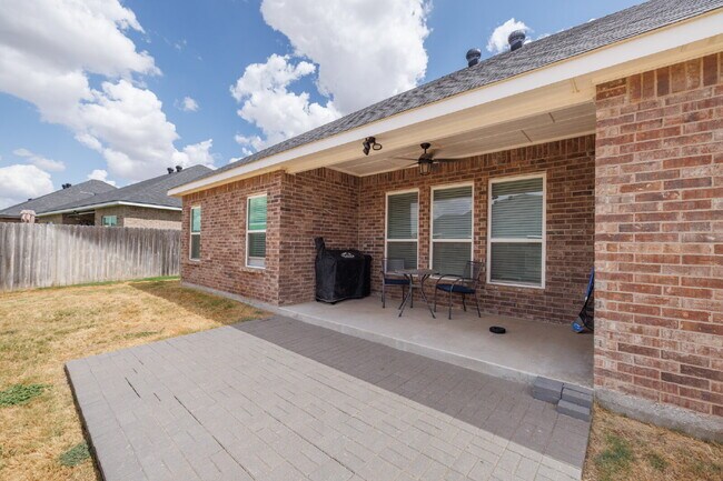 Building Photo - For Lease
