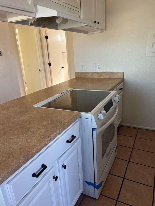 Building Photo - 914 N Belvedere Ave