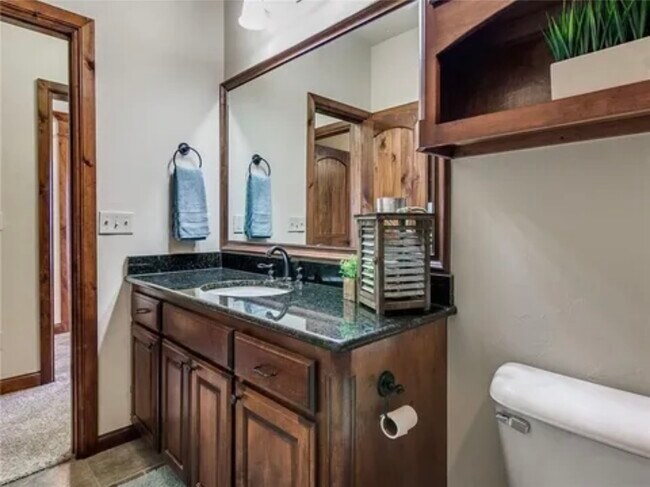 3rd bathroom - 8713 Mercato St