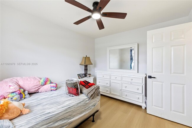 Building Photo - 5666 Mayo St