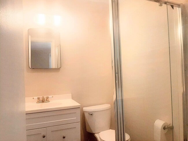 Building Photo - 3 Bedroom, 2 Bathroom Home in Durham