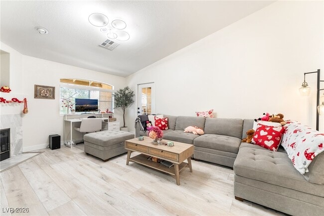 Building Photo - 3320 S Fort Apache Rd