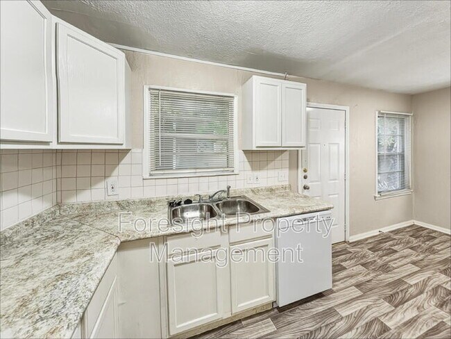 Building Photo - 5013 Kessler Rd