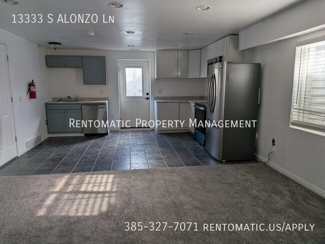 Building Photo - 13333 Alonzo Ln