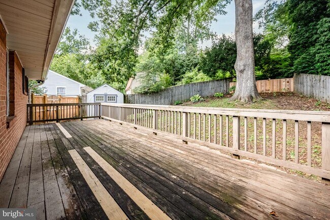Building Photo - 6508 Berkshire Dr