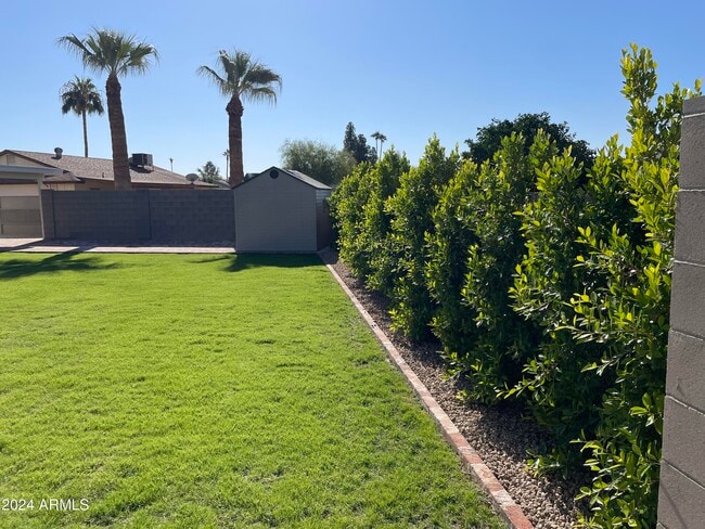 Building Photo - 4322 W Sandra Cir