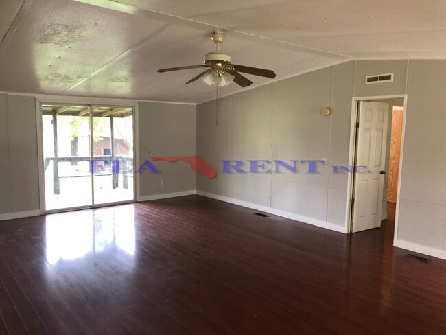 Building Photo - **3/2 Manufactured home (St. Cloud)**
