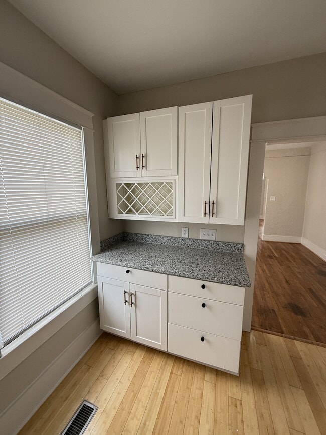 Building Photo - 208 58th St N