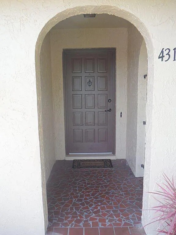 Building Photo - 4310 Cove Dr