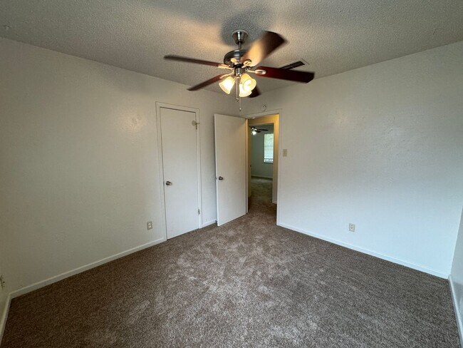 Building Photo - 3-Bedroom House for Rent in Killeen