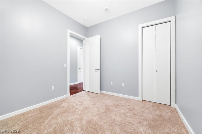 Building Photo - 4575 Dean Martin Dr