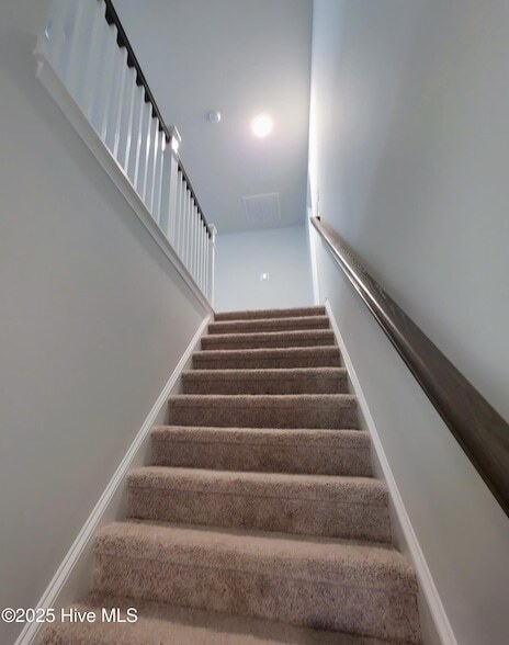 Building Photo - 344 Eagle Claw Dr