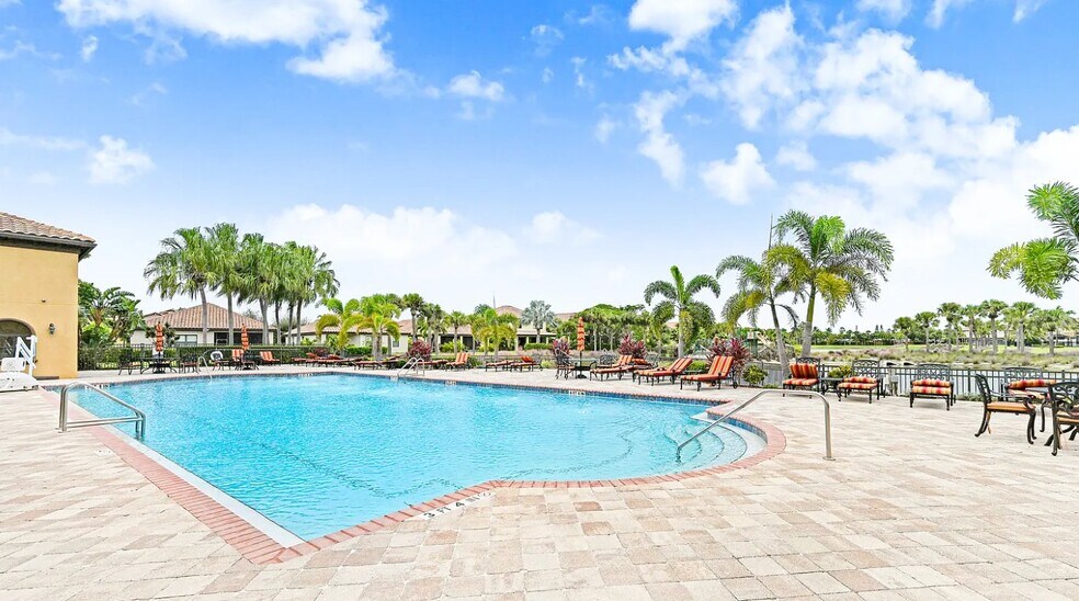 Building Photo - 756 Carlsbad Dr