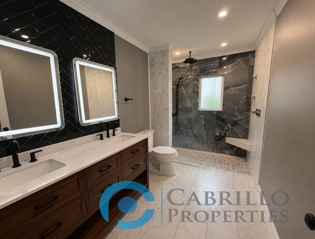 Building Photo - Your dream home awaits! - Stunning & Spacious 3bd/2ba Mt. Helix Home