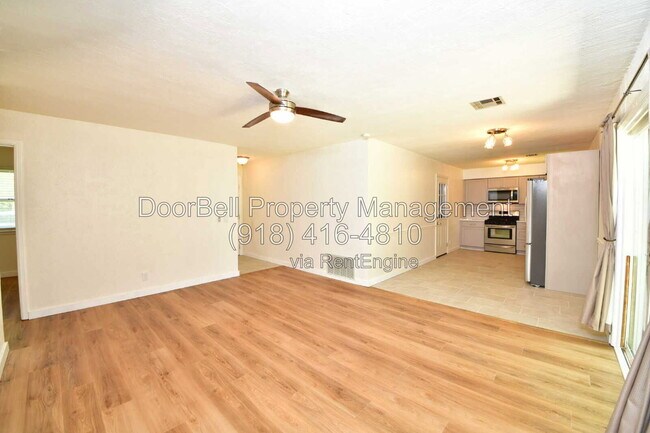 Building Photo - 608 E Toledo St